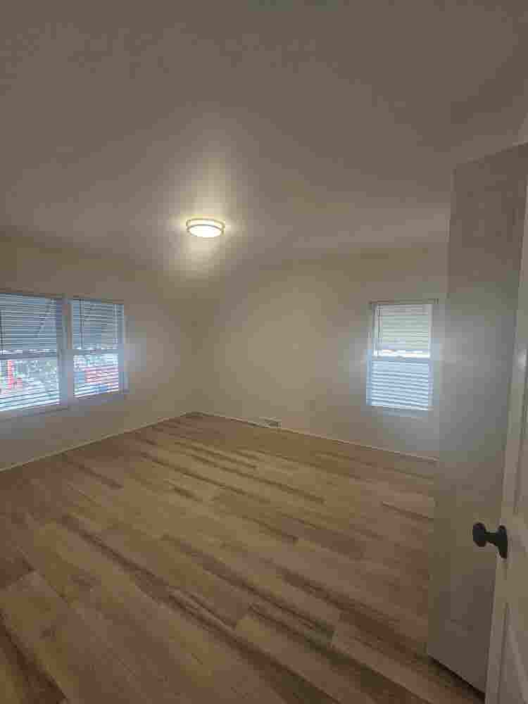 3 Rooms in Newly Renovated Home