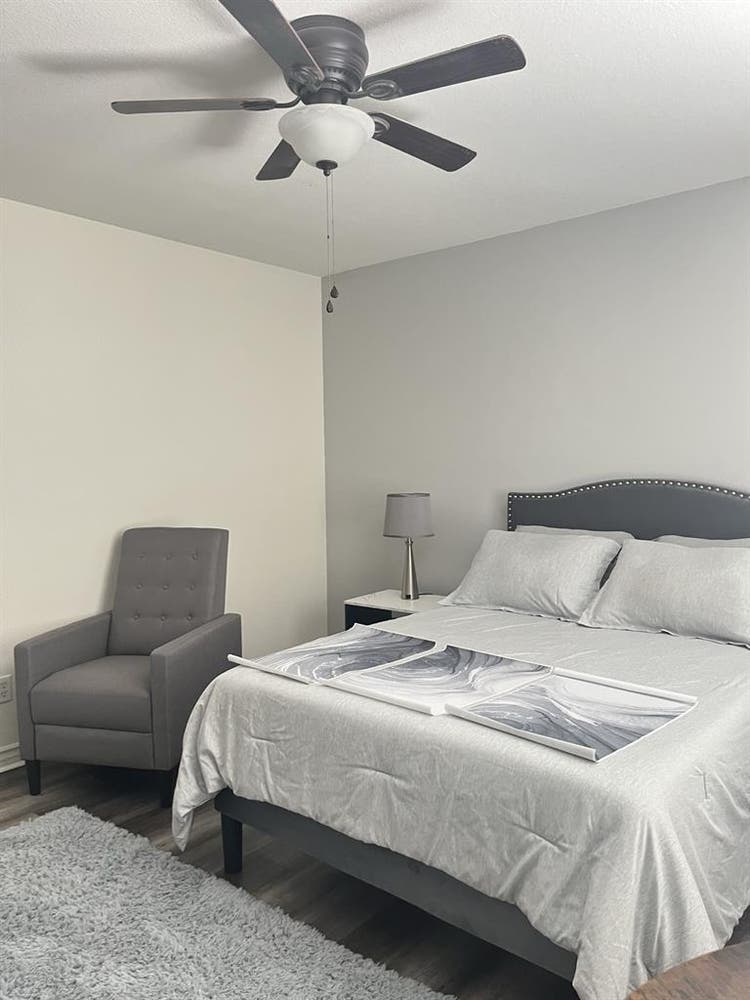 Large Furnished Room