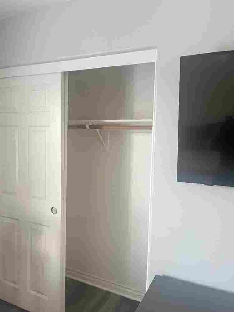 Large Furnished Room