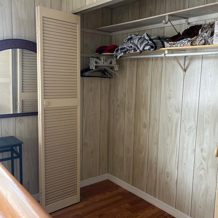 Mobile home park , Room for rent