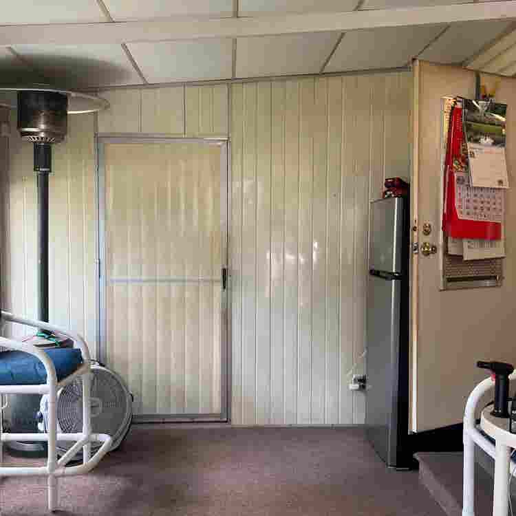 Mobile home park , Room for rent