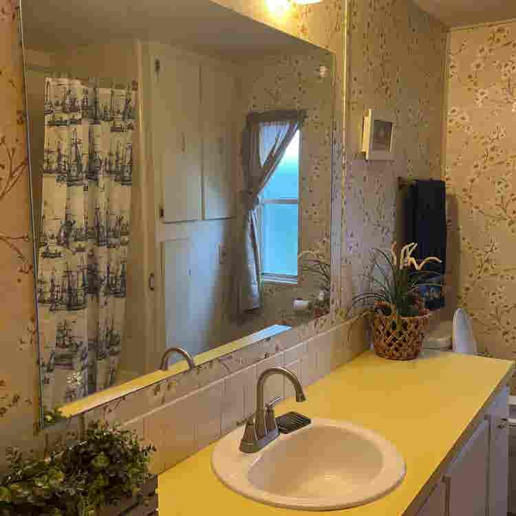 Mobile home park , Room for rent
