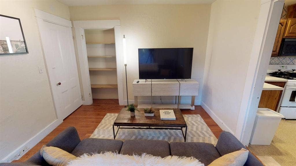 1 BR in Brighton