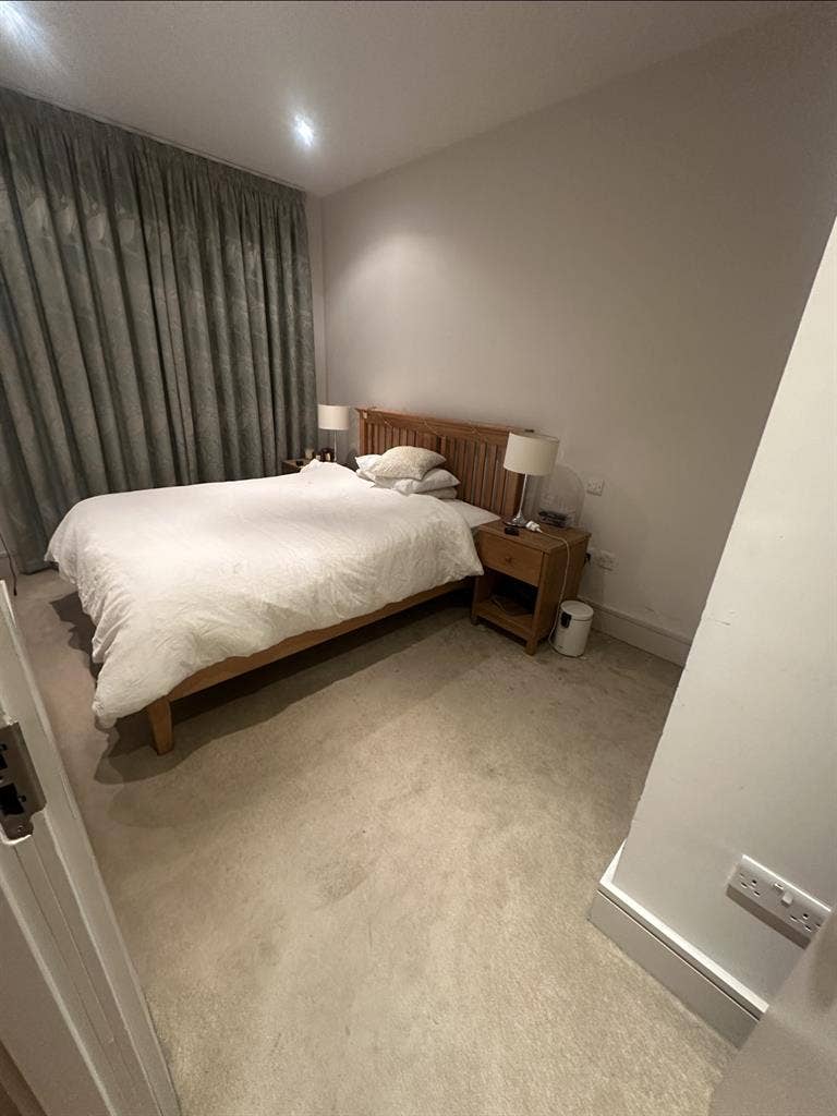 Room in Luxury Apartment Cork City