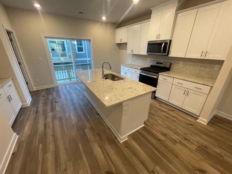 4 BR in Charlotte