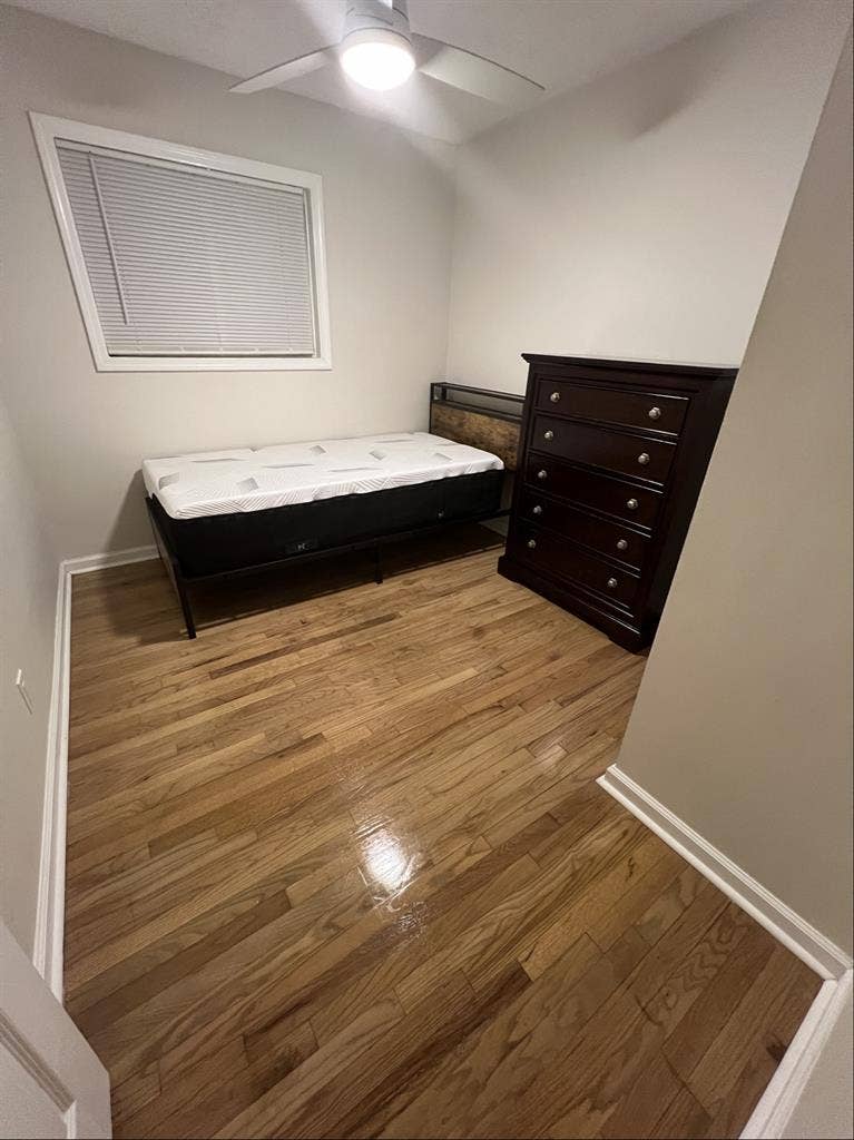 FURNISHED ROOM FOR RENT