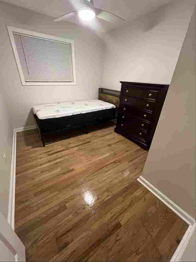FURNISHED ROOM FOR RENT