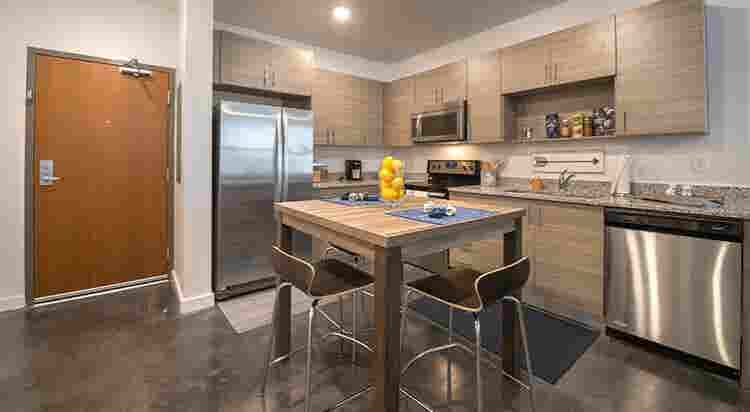 SUBLEASE SPRING/SUMMER