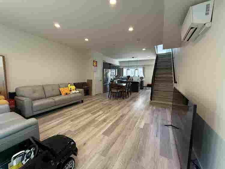 FRUNISHED Bedroom- Modern Townhouse