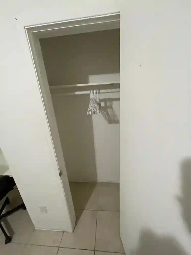 PAZ! Habitacion espaciosa amueblada