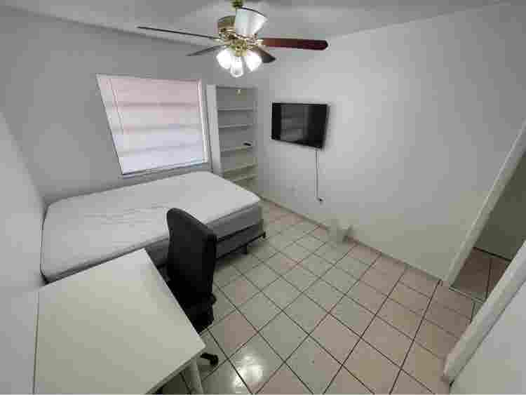 Cuarto amueblado Westchester/Doral