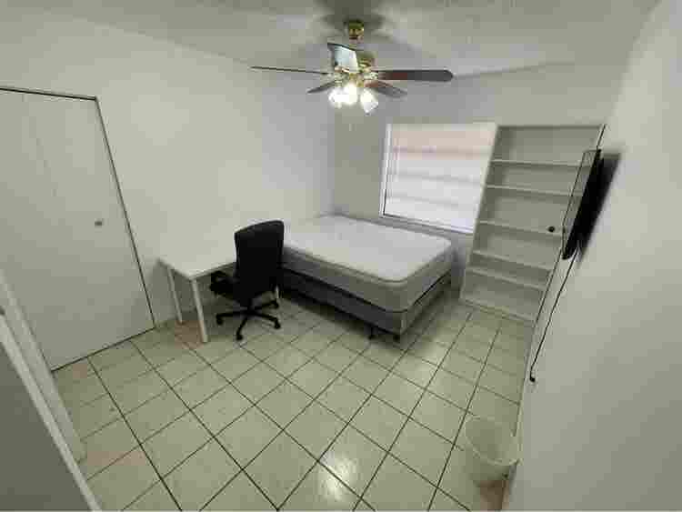 Cuarto amueblado Westchester/Doral