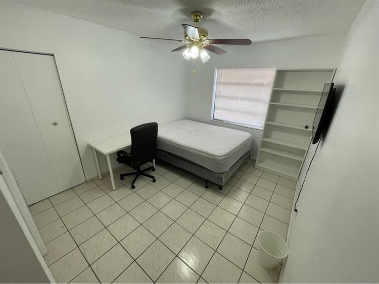 Cuarto amueblado Westchester/Doral