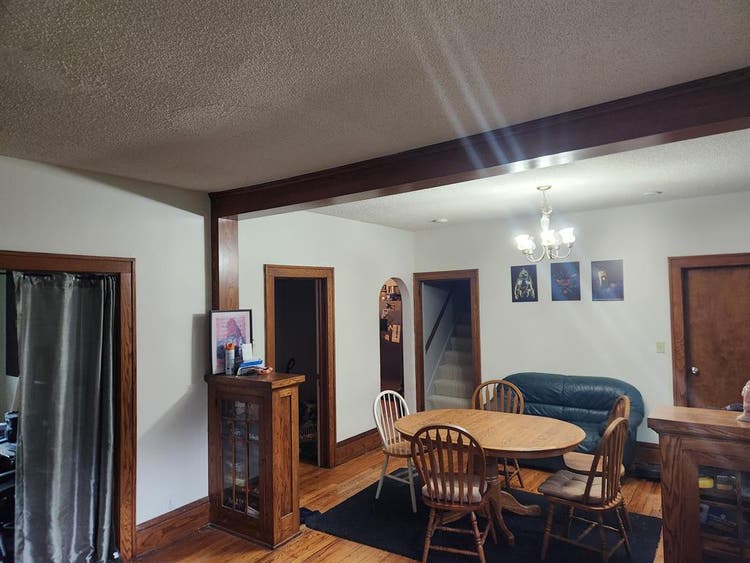 2 Bed+Studio space/upper floor