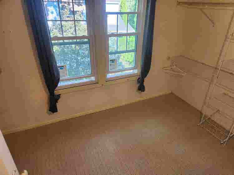 2 Bed+Studio space/upper floor