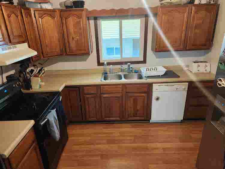 2 Bed+Studio space/upper floor