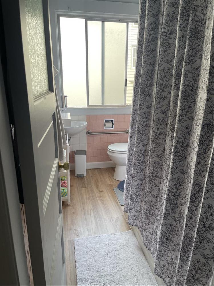 Furnished Bedroom in Russian Hill