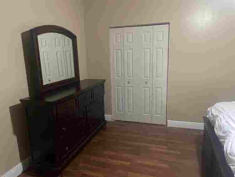 Plant City Private Room & Bathroom