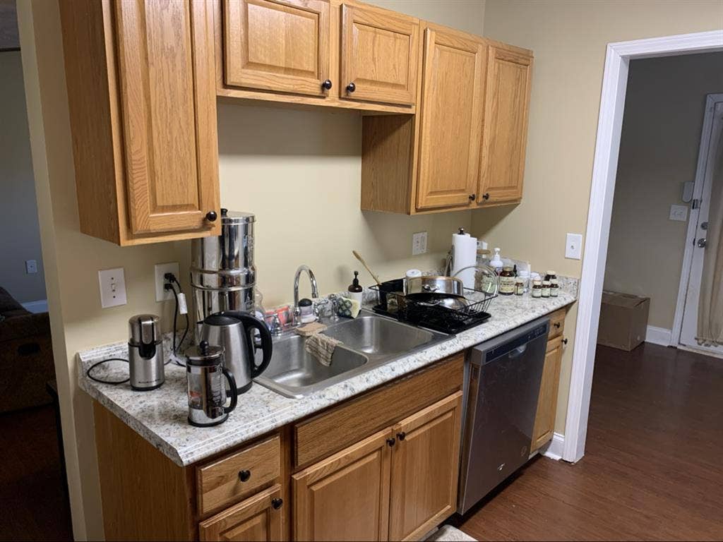 Lg room w/own bathroom in Decatur