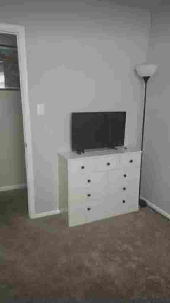 Private room for rent. Full access.