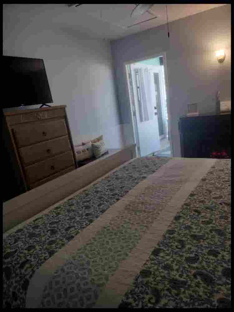 Beautiful room with home share