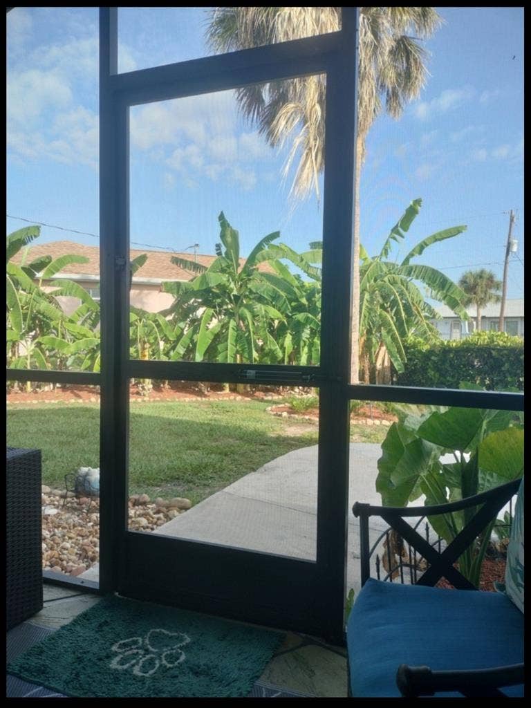 Beautiful room with home share