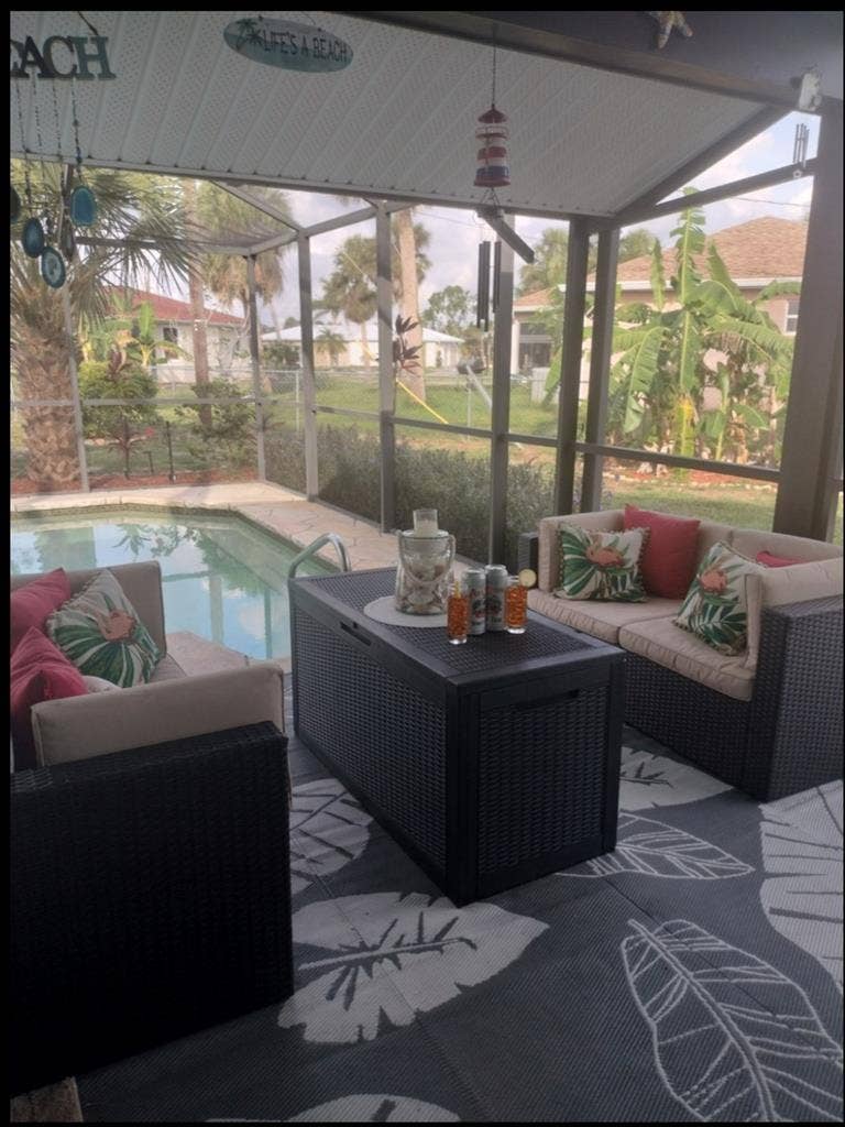 Beautiful room with home share