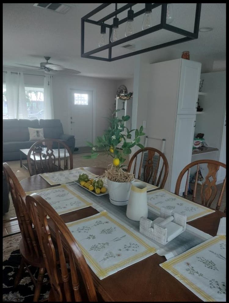 Beautiful room with home share