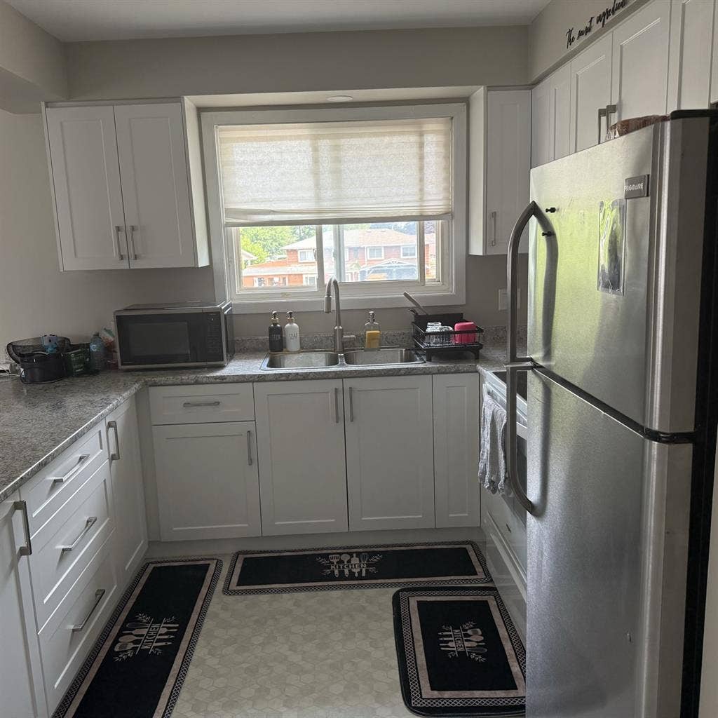 Spare room for rent