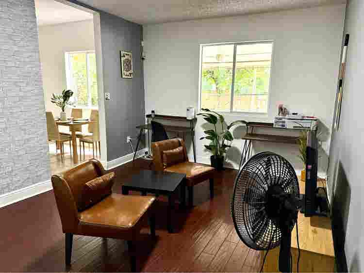 SE RENTA HABITACIÓN COMPARTIDA