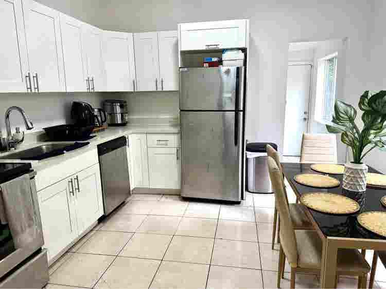 SE RENTA HABITACIÓN COMPARTIDA