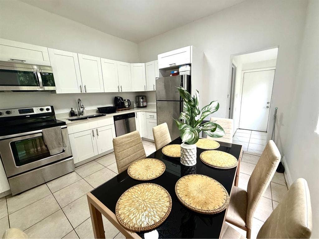 SE RENTA HABITACIÓN COMPARTIDA $