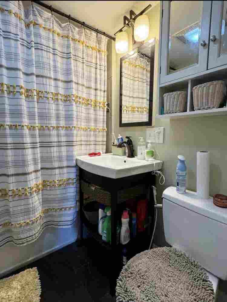 Sunny 2br apt in Cambridge