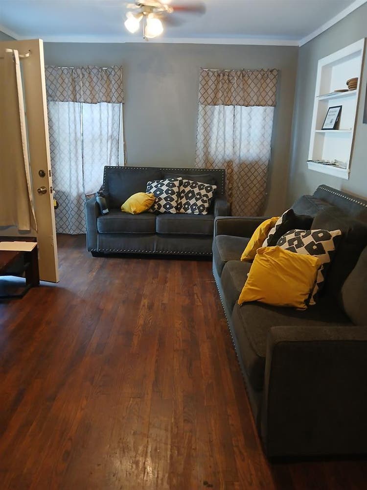 AFFORDABLE ROOM NEAR UNIVERSITIES 