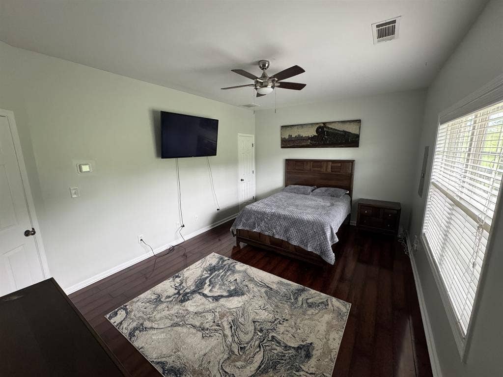 Private Basement Bedroom