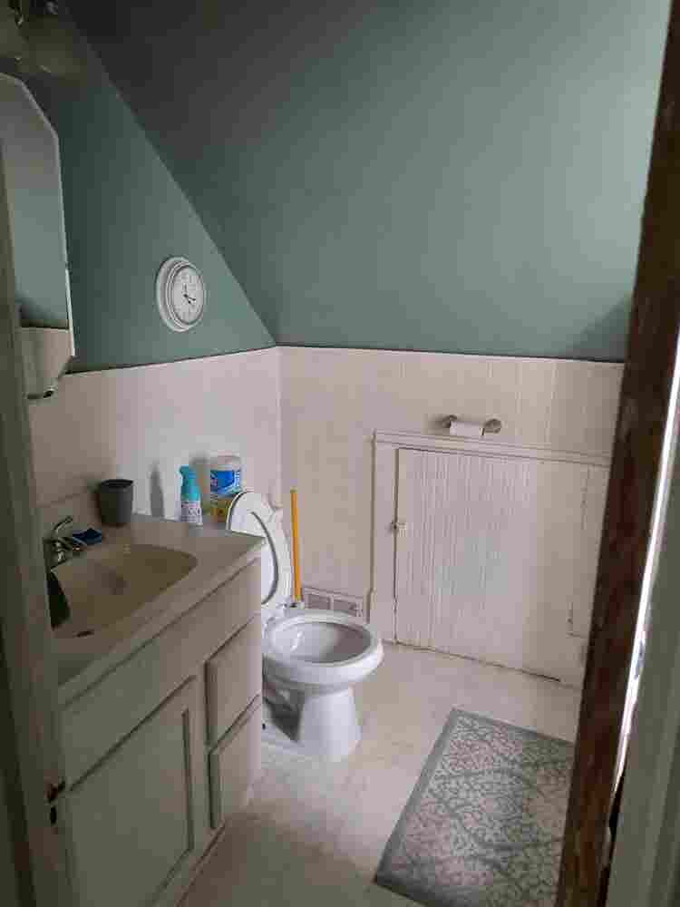 Room for Rent in a House