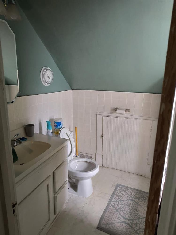 Room for Rent in a House