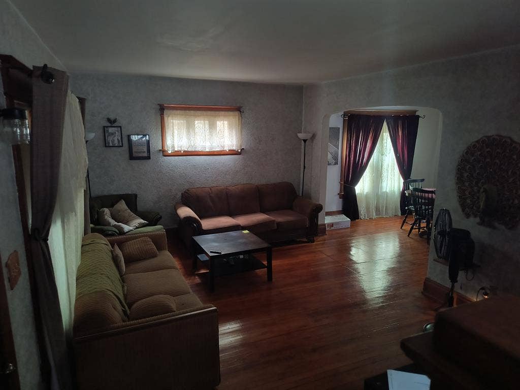 Room for Rent in a House
