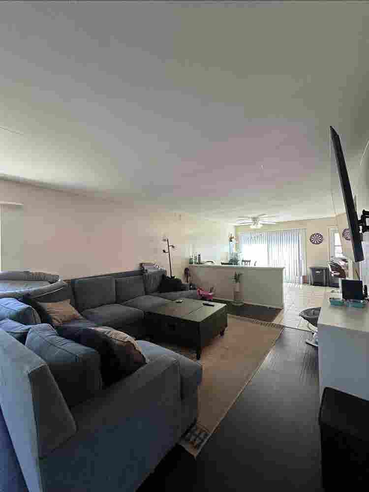 ISO ROOMMATES IN REDONDO BEACH