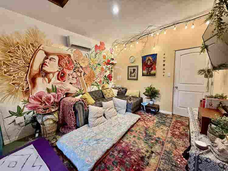 Furnished Rooms in Artist Haven