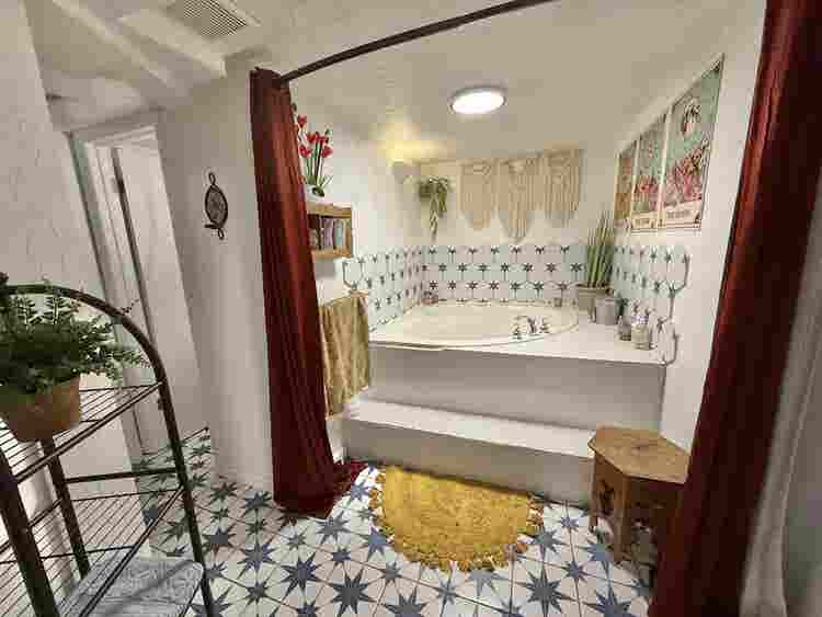 Furnished Rooms in Artist Haven