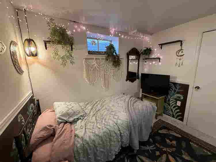Furnished Rooms in Artist Haven