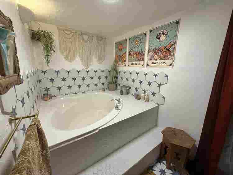Furnished Rooms in Artist Haven