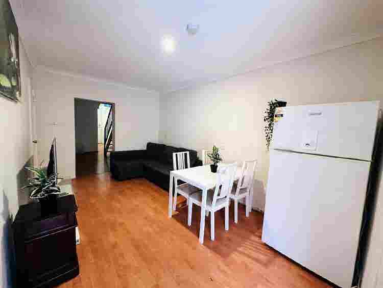 🌟 Cozy Room for Rent – Redfern 🌟