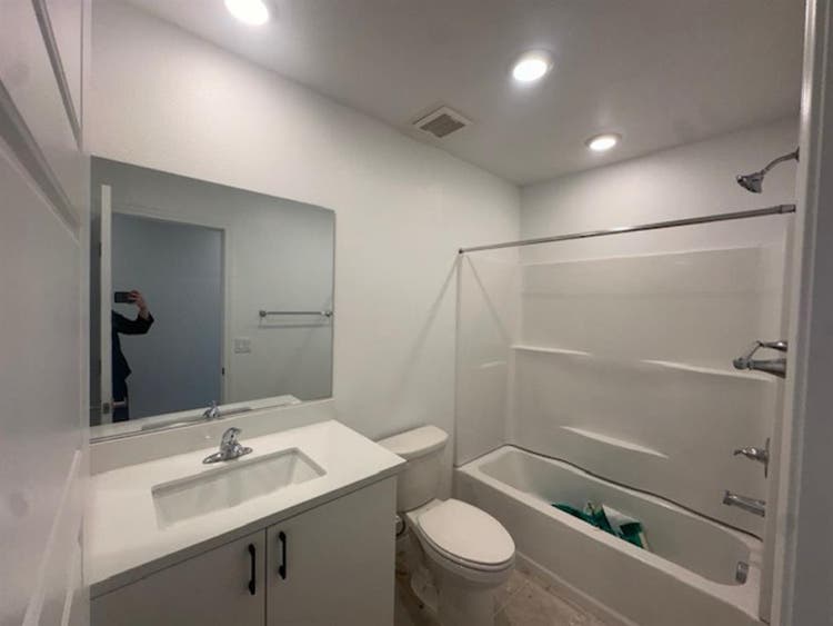 1BR w/ Bath & Washer/Dryer, WiFi