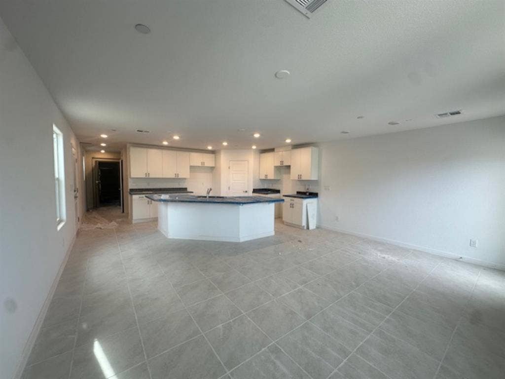 1BR w/ Bath & Washer/Dryer, WiFi