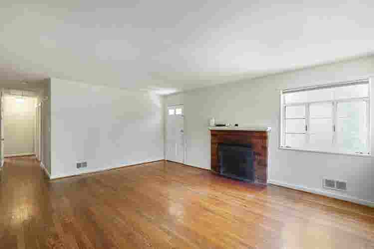 Room for rent in Arlington VA!
