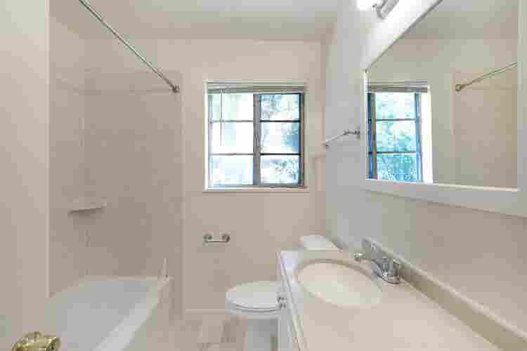 Room for rent in Arlington VA!