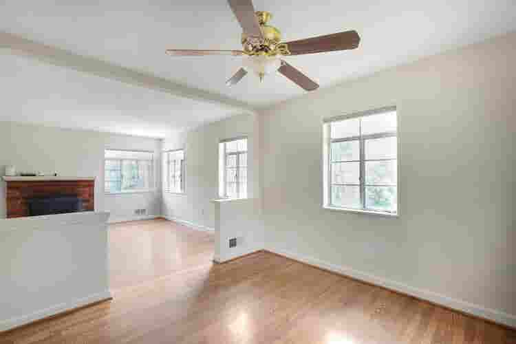 Room for rent in Arlington VA!