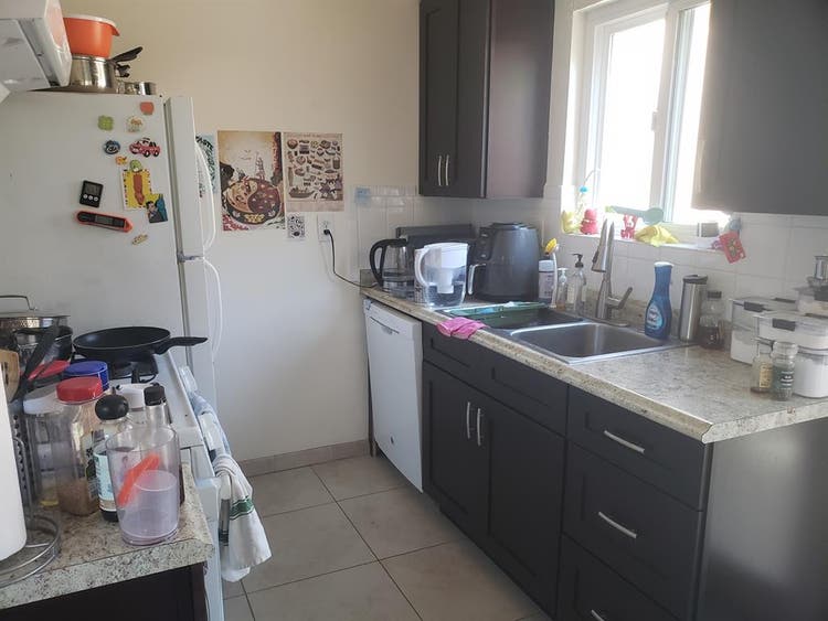 Bedroom + private bathroom for rent